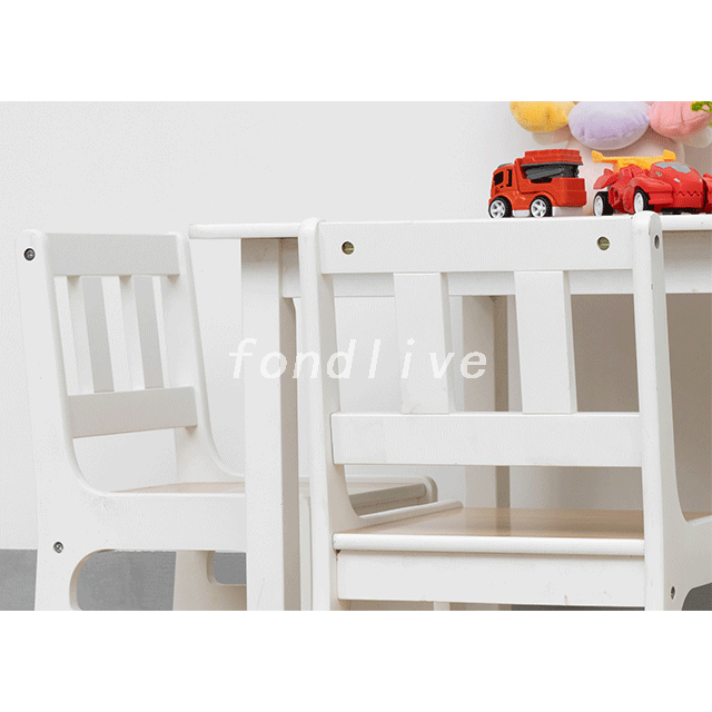 Set da tavola moderno per bambini in MDF